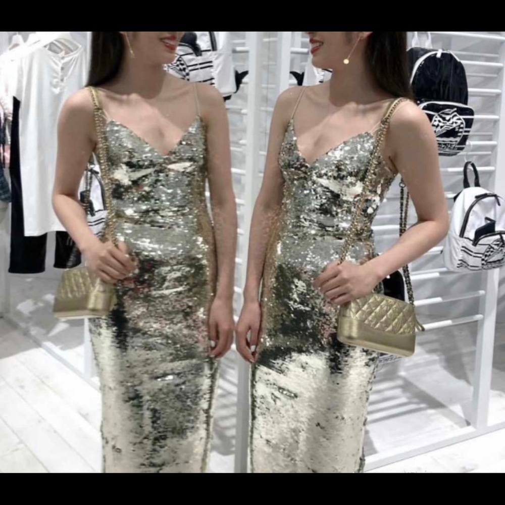 Alex Perry - Picture 4 of 5